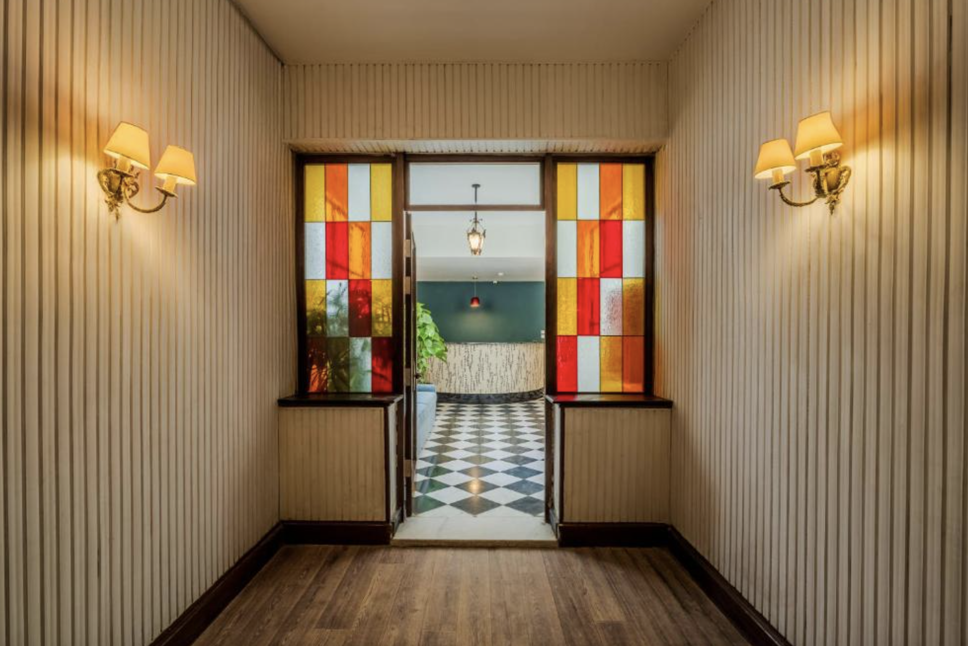 Experience Luxury at Hotel Longchamps